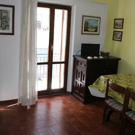 Trilo Roma Нумана